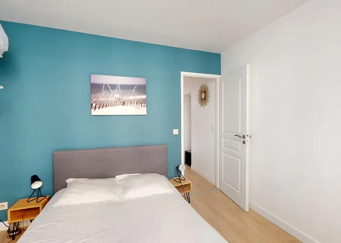 Le Royale W Balcony Apartment